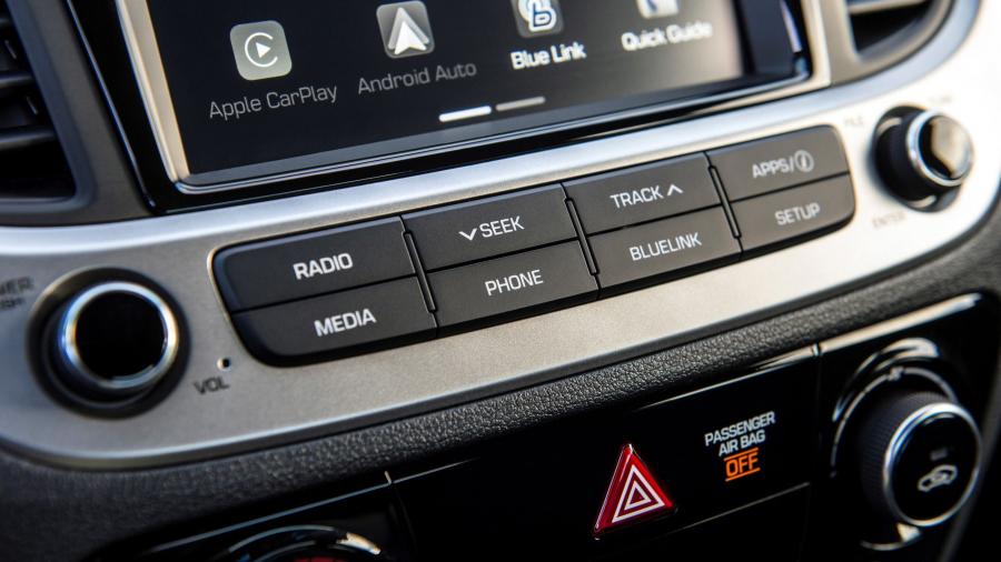 Детали интерьера Hyundai Accent 2017 года  (NA) (фото 29 из 63)
